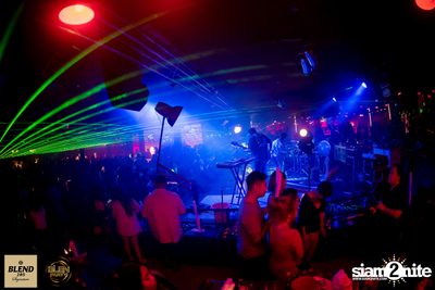 Blen Party กับ Da Endorphine ที่ สน็อบ — photo 67