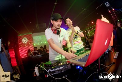 Blen Party กับ Da Endorphine ที่ สน็อบ — photo 106