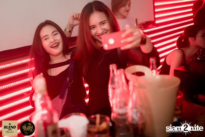 Blen Party กับ Da Endorphine ที่ สน็อบ — photo 111