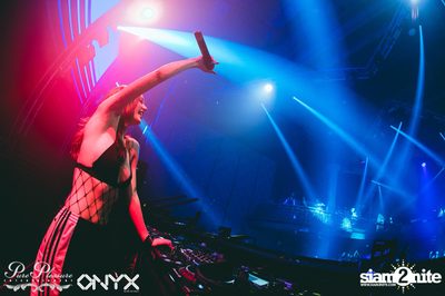 Mari Ferrari at ONYX — photo 32
