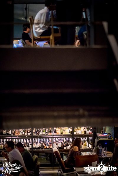 Friday Night at Wine Republic Thonglor — photo 10