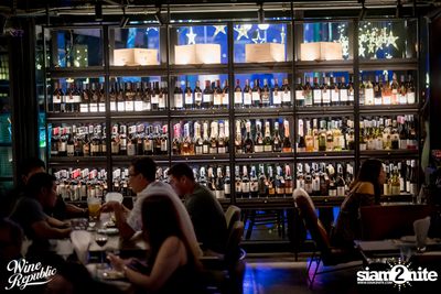 Friday Night at Wine Republic Thonglor — photo 11