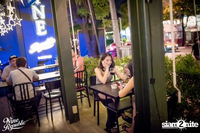 Friday Night at Wine Republic Thonglor — photo 85