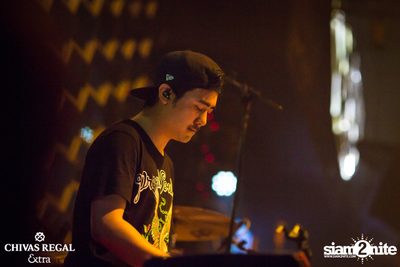 25Hours & Klear Live ที่ ดิฟเฟอร์ ผับ — photo 16