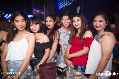 25Hours & Klear Live ที่ ดิฟเฟอร์ ผับ — photo 23