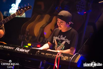25Hours & Klear Live ที่ ดิฟเฟอร์ ผับ — photo 32