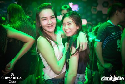 25Hours & Klear Live ที่ ดิฟเฟอร์ ผับ — photo 45