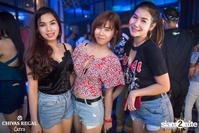25Hours & Klear Live ที่ ดิฟเฟอร์ ผับ — photo 50