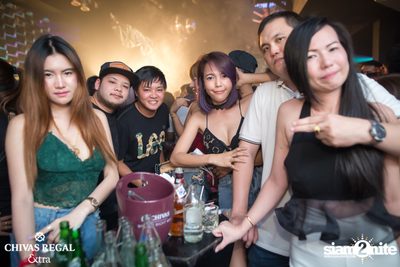 25Hours & Klear Live ที่ ดิฟเฟอร์ ผับ — photo 89