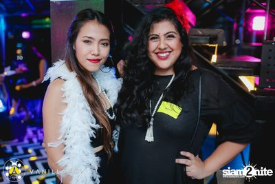 GLAMBuZzZ at Vanilla Sky Rooftop Bar — photo 10
