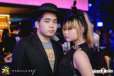 GLAMBuZzZ at Vanilla Sky Rooftop Bar — photo 11