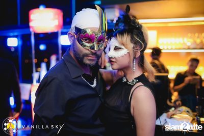 GLAMBuZzZ at Vanilla Sky Rooftop Bar — photo 12