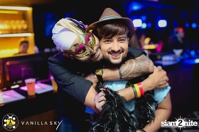GLAMBuZzZ at Vanilla Sky Rooftop Bar — photo 14