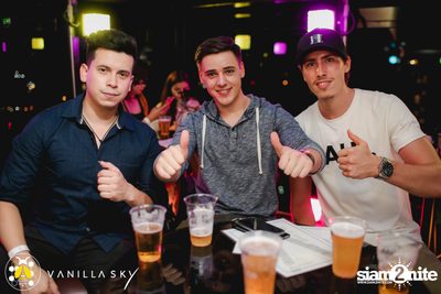 GLAMBuZzZ at Vanilla Sky Rooftop Bar — photo 19