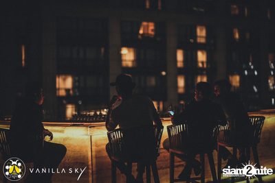 GLAMBuZzZ at Vanilla Sky Rooftop Bar — photo 21