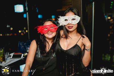 GLAMBuZzZ at Vanilla Sky Rooftop Bar — photo 22