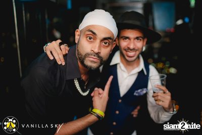GLAMBuZzZ at Vanilla Sky Rooftop Bar — photo 25
