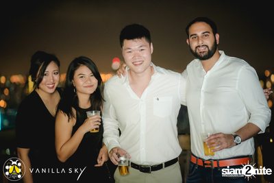 GLAMBuZzZ at Vanilla Sky Rooftop Bar — photo 39
