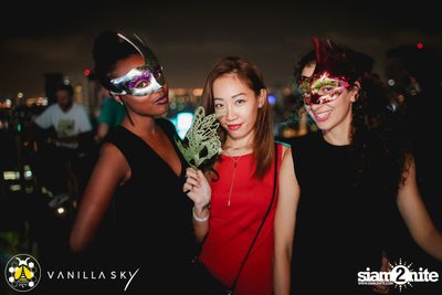 GLAMBuZzZ at Vanilla Sky Rooftop Bar — photo 45