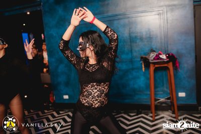 GLAMBuZzZ at Vanilla Sky Rooftop Bar — photo 55