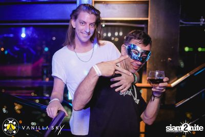 GLAMBuZzZ at Vanilla Sky Rooftop Bar — photo 61