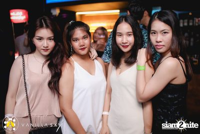 GLAMBuZzZ at Vanilla Sky Rooftop Bar — photo 74