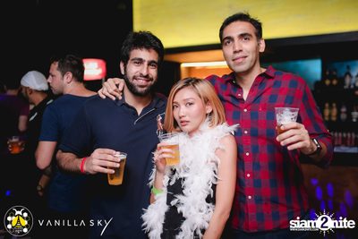 GLAMBuZzZ at Vanilla Sky Rooftop Bar — photo 78