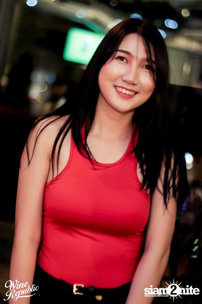 Friday Night at Wine Republic Thonglor — photo 36