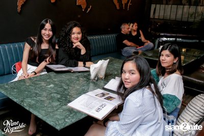 Friday Night at Wine Republic Thonglor — photo 37