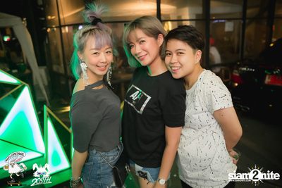 Musketeers at 20Something Bar — photo 37