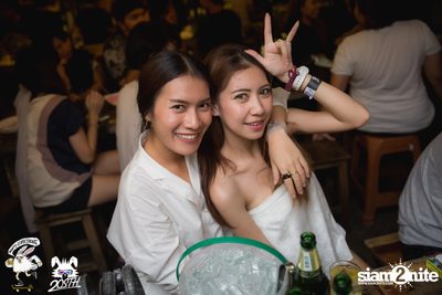 Musketeers at 20Something Bar — photo 121