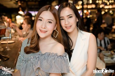 Atom Live at Wine Republic — photo 9