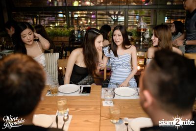 Atom Live at Wine Republic — photo 18