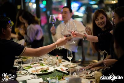 Atom Live at Wine Republic — photo 36
