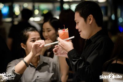 Atom Live at Wine Republic — photo 59