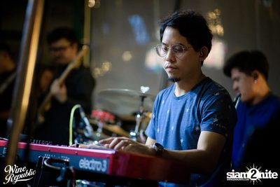 Atom Live at Wine Republic — photo 89