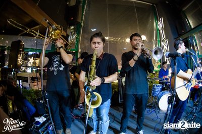 Atom Live at Wine Republic — photo 104