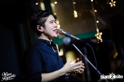 Atom Live at Wine Republic — photo 110
