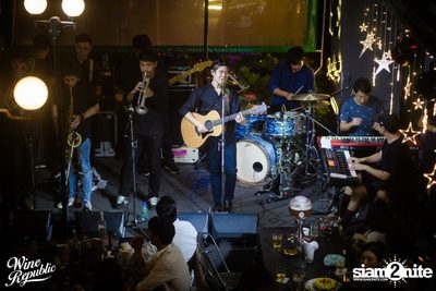 Atom Live at Wine Republic — photo 130