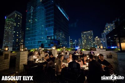 Fashion & Flirt at VOGUE Lounge — photo 4