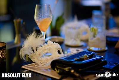 Fashion & Flirt at VOGUE Lounge — photo 73