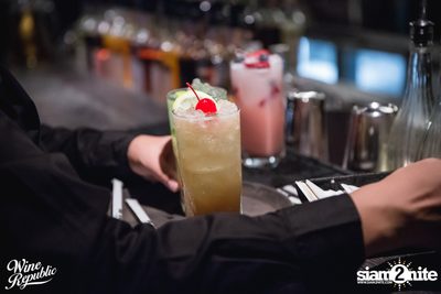 Friday Night at Wine Republic Thonglor — photo 6