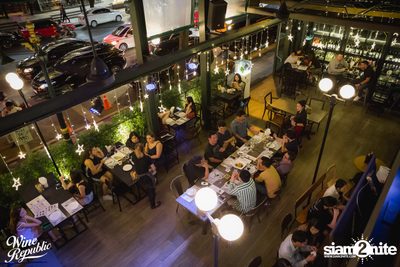 Friday Night at Wine Republic Thonglor — photo 10