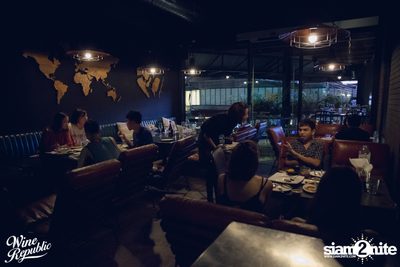Friday Night at Wine Republic Thonglor — photo 29