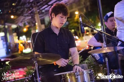 Friday Night at Wine Republic Thonglor — photo 40