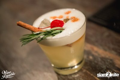Friday Night at Wine Republic Thonglor — photo 92