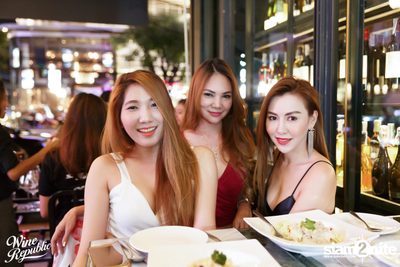Friday Night at Wine Republic Thonglor — photo 15