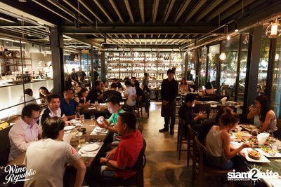Friday Night at Wine Republic Thonglor — photo 19