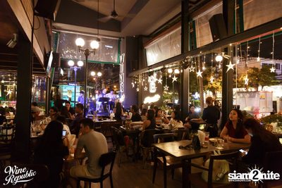 Friday Night at Wine Republic Thonglor — photo 38