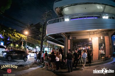 คืนวันศุกร์ ที่ร้าน เท เอกมัย — photo 2